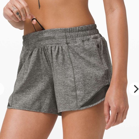 lululemon athletica Pants - Lululemon Hotty Hot Short II *Long 4" Heather Lux Multi Black - Size 6 Shorts